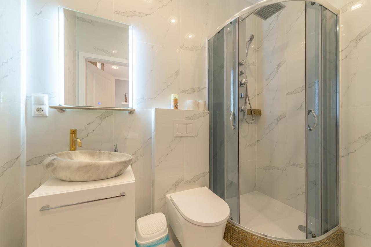 Cool Boutique Apartments - Leopoldstadt Wenen Buitenkant foto