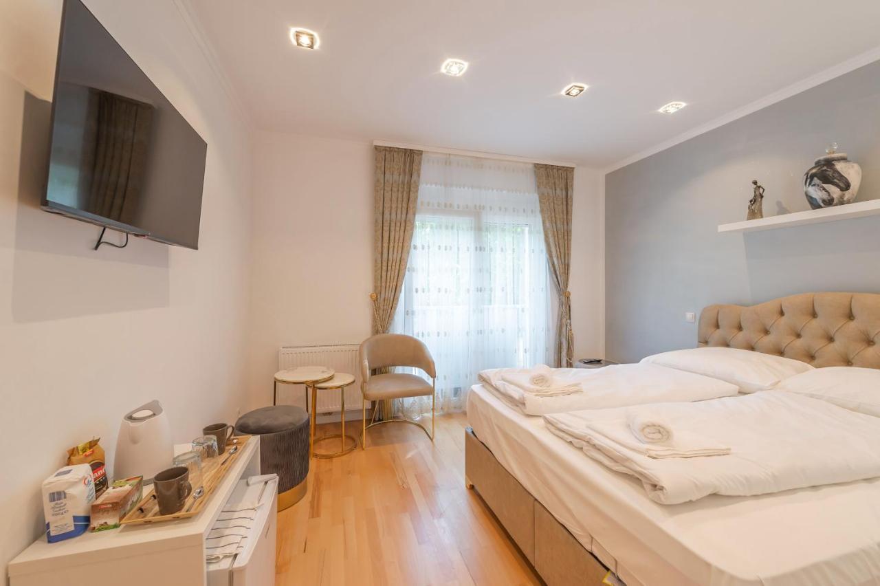 Cool Boutique Apartments - Leopoldstadt Wenen Buitenkant foto